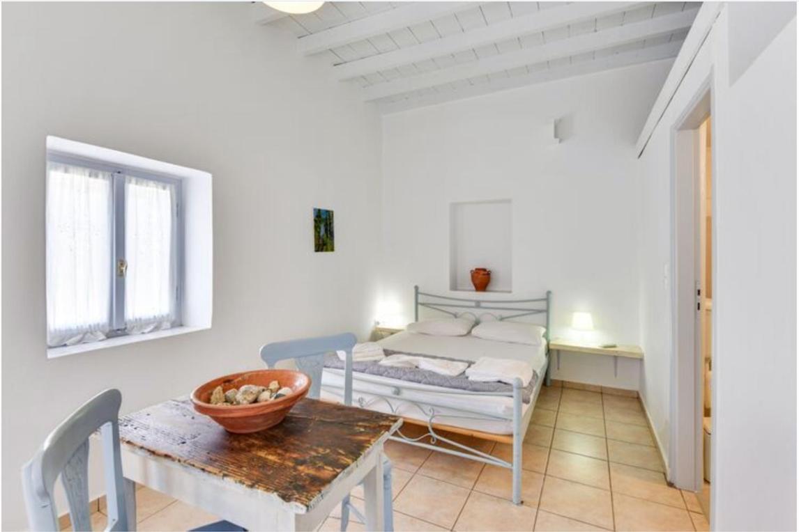 Traditional Cycladic House Tripiti Exterior photo